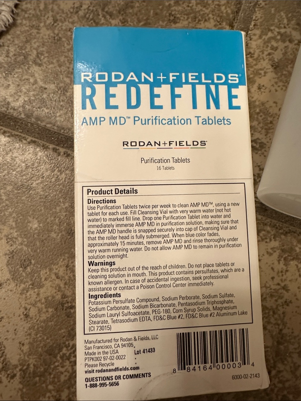 Rodan + Field Redefine Amp MD Micro Needle Exfoliating Roller & cleaning bundle - Picture 3 of 4